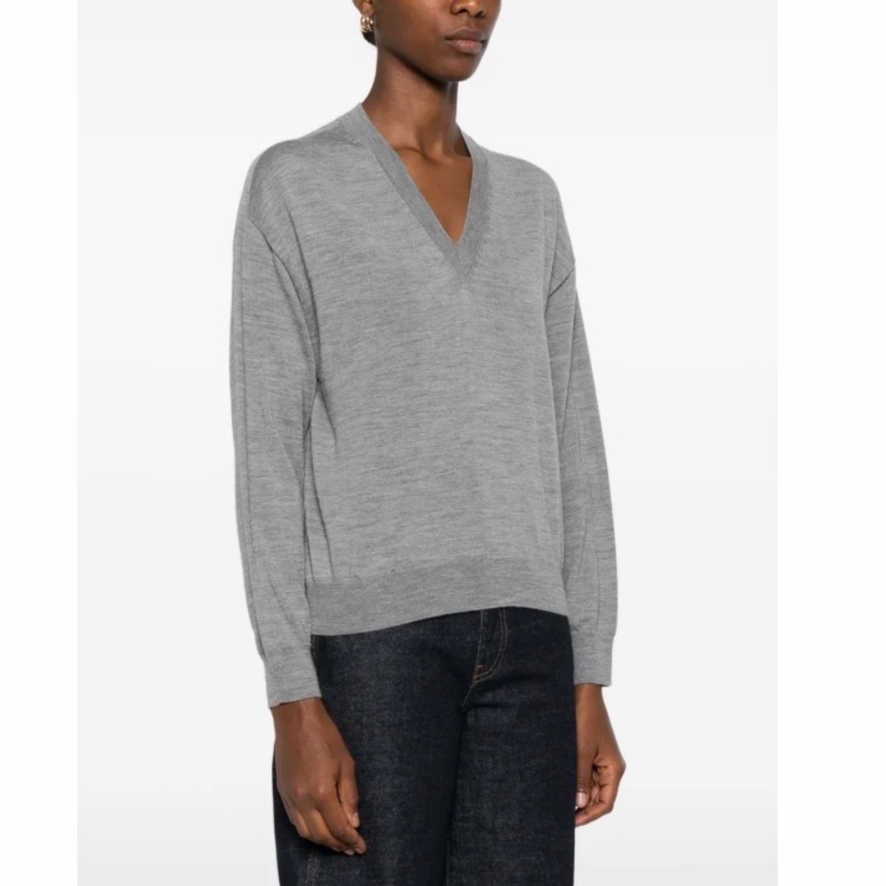 Peserico Grey V-Neck Long Sleeve Knit Top